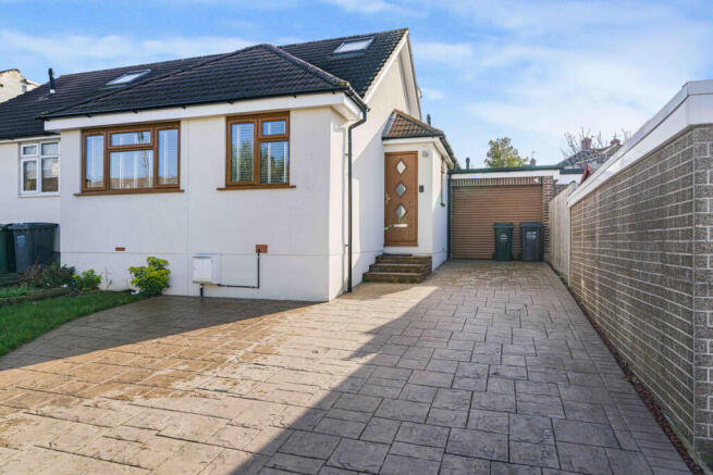 3 bed property, in Wilmot Road, £500,000