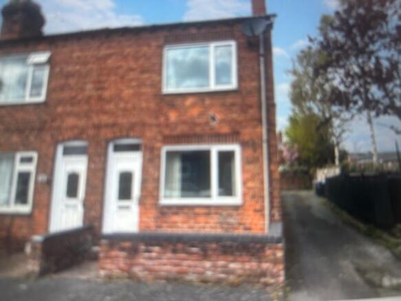 2 bed property, in George Street, £120,000