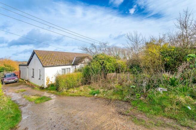 4 bed property, in Wilmington Road, £360,000