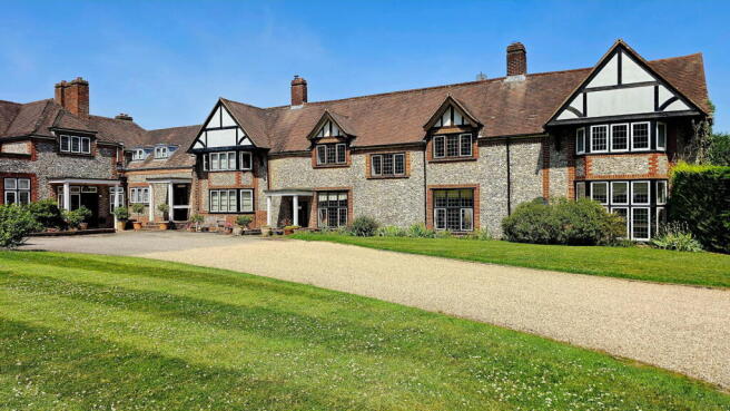 3 bed property, in Goodings Lane, £595,000