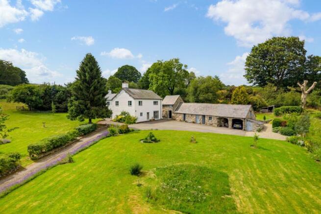 5 bed property, in Corwen, £900,000