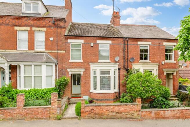 3 bed property, in Castle Street, £270,000