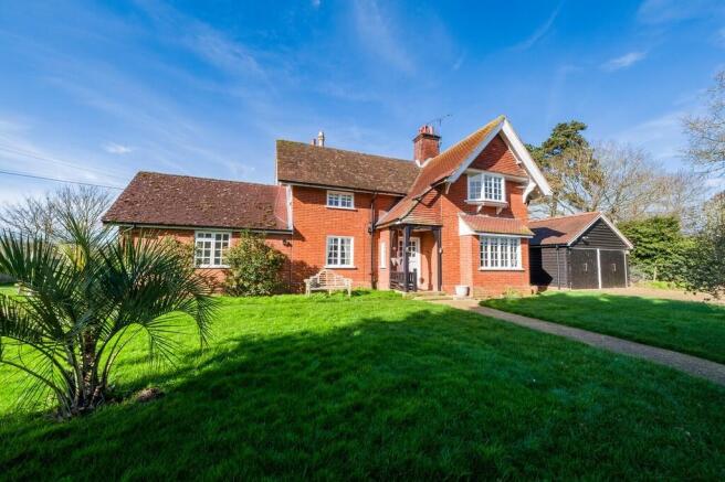 4 bed property, in Hacheston, £900,000