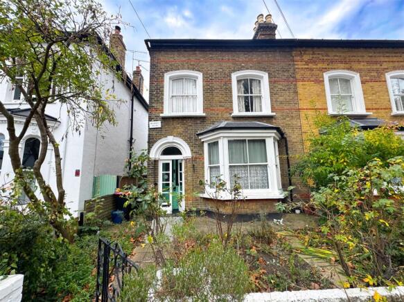 4 bed property, in Cambridge Road, £525,000