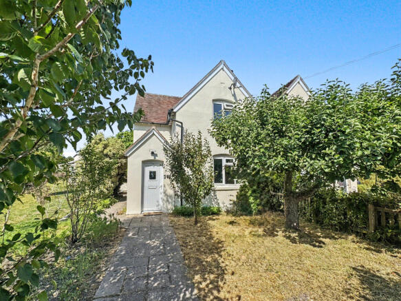 2 bed property, in Herrison Cottages, £385,000