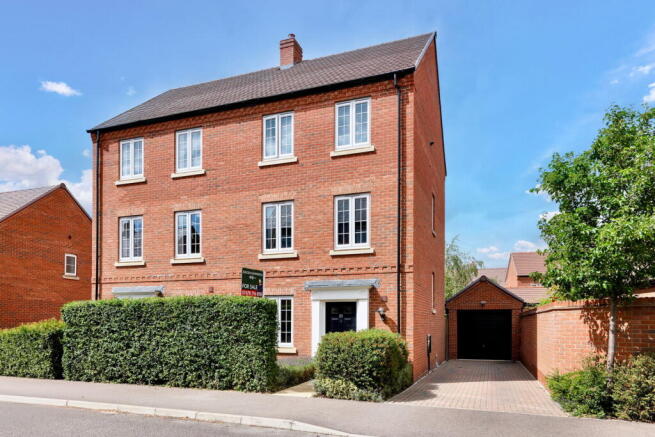 4 bed property, in Lancaster Road, £375,000