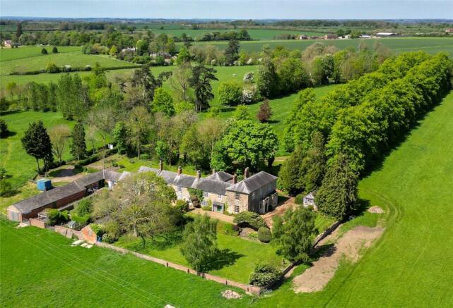 8 bed property, in Ravenstone Lane, £1,500,000