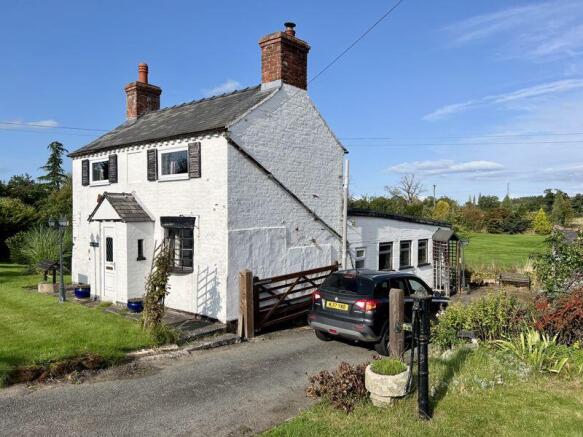 3 bed property, in Walford Heath, £375,000