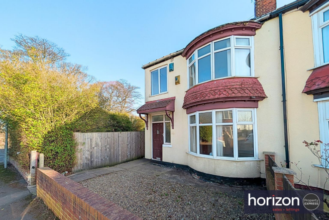 3 bed property, in Bailey Grove, £75,000