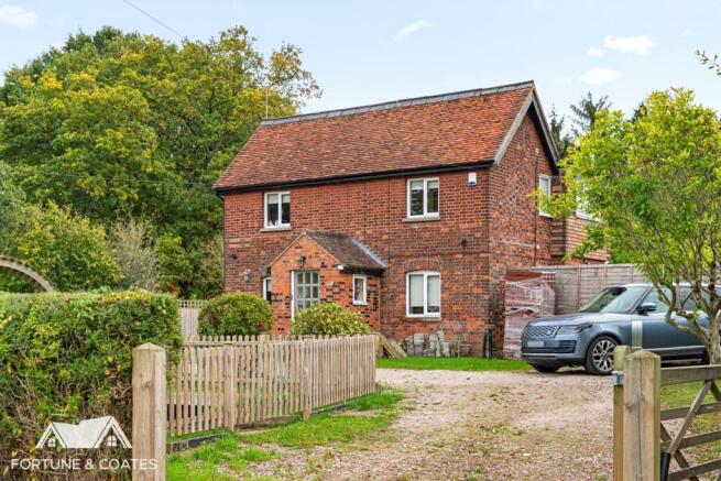 3 bed property, in Carters Green, £800,000