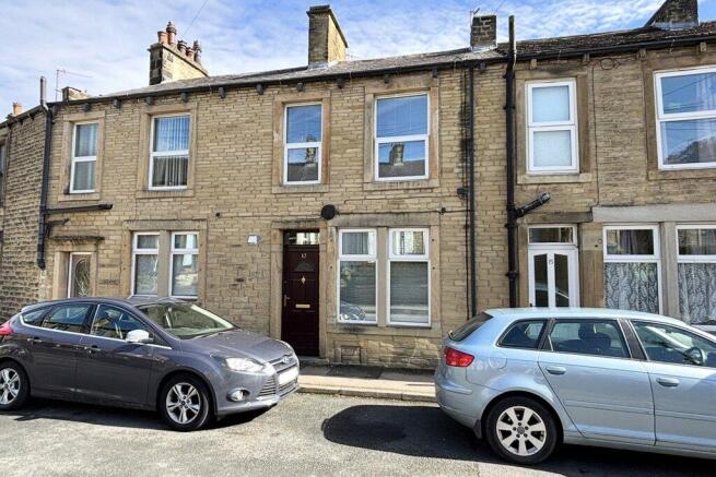 2 bed property, in 13 Brook Street, £210,000
