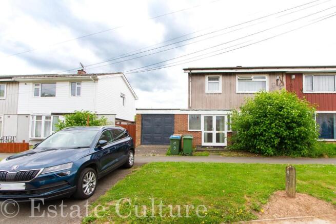 3 bed property, in Hayton Green, £189,000