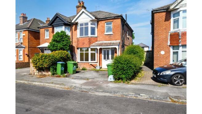 4 bed property, in 10/10A Jameson Road, £230,000