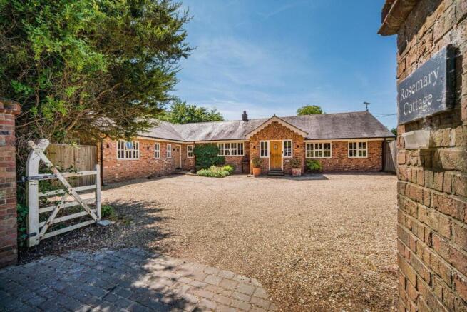 9 bed property, in Langbridge, £975,000