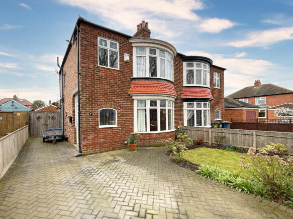 3 bed property, in Raby Road, £215,000