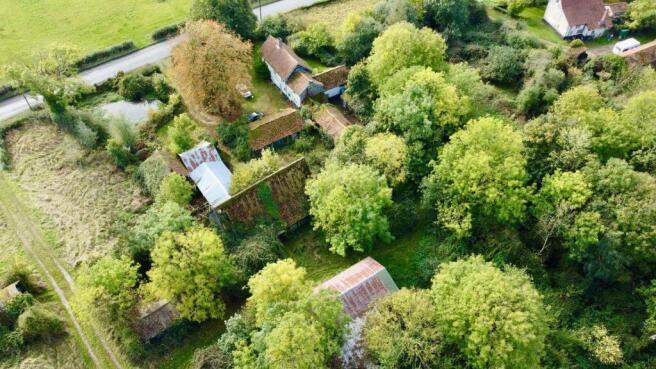 3 bed property, in Long Row, £450,000