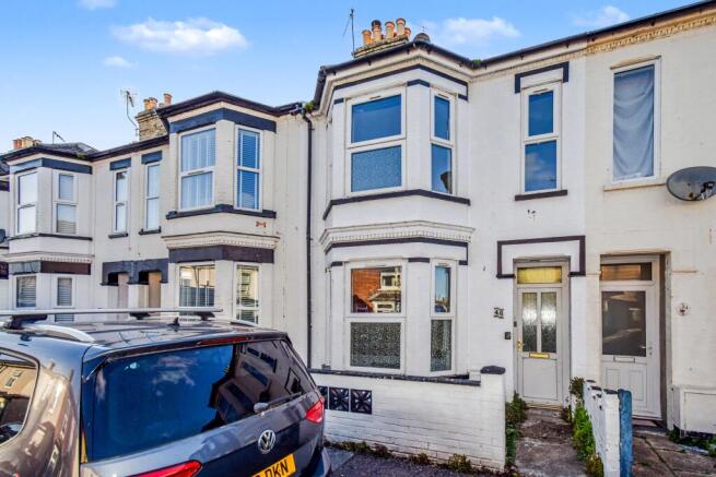 3 bed property, in 46 Beaconsfield Road, £65,000