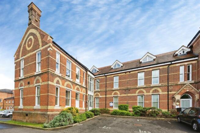 1 bed property, in George Roche Road, £170,000