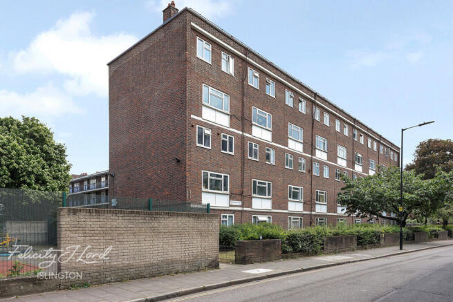 1 bed property, in Hobbs Place Estate, £275,000