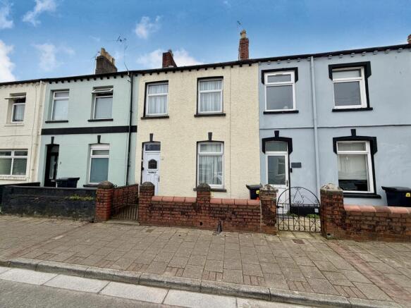 2 bed property, in Booker Street, £200,000