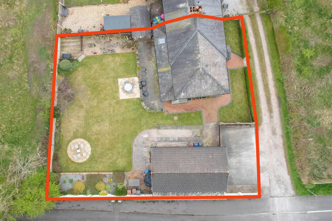 4 bed property, in Blackhurst Cottages, £450,000