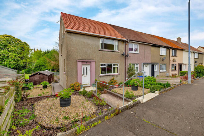 3 bed property, in Corsehill Crescent, £98,000