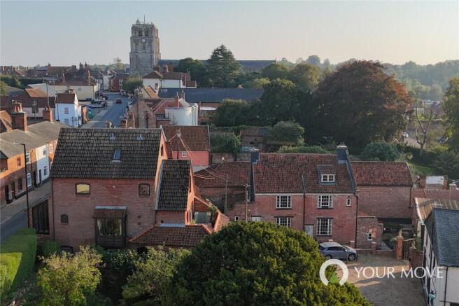 4 bed property, in Northgate, £500,000