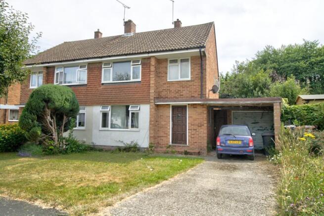 3 bed property, in Lendon Road, £425,000