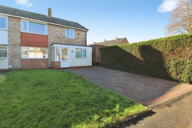 3 bed property, in Charles Crescent, £245,000