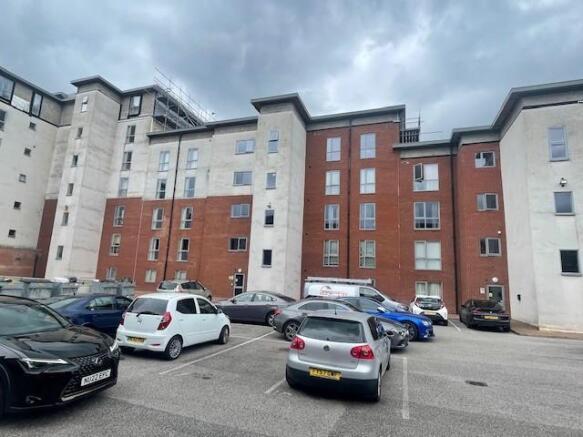 2 bed property, in Stockwell Gate, £50,000