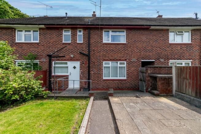 3 bed property, in Grappenhall Road, £160,000