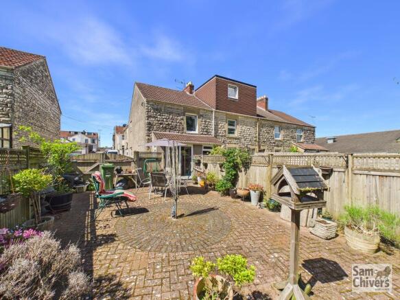 3 bed property, in Elm View, £225,000