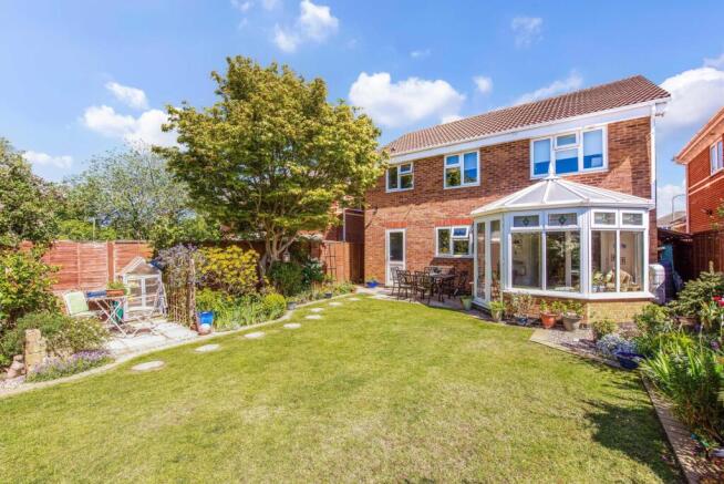 4 bed property, in Sovereign Crescent, £535,000