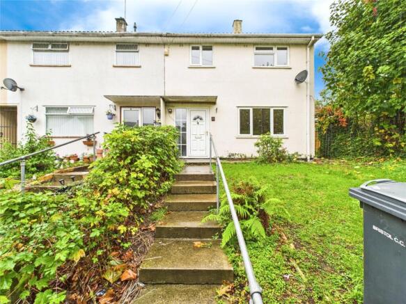 3 bed property, in 2 Selley Walk, £200,000