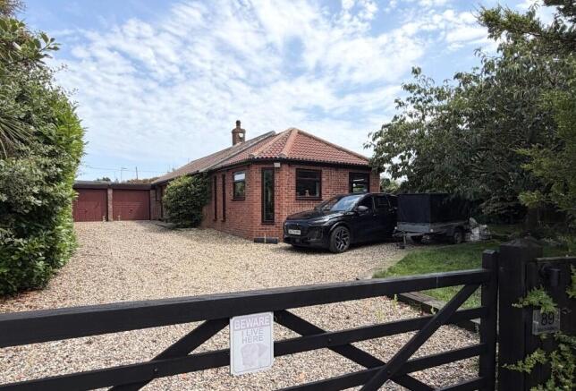 4 bed property, in Merrimoles, £250,000