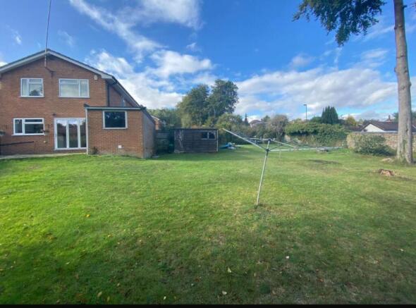 Land, in 2a Ravenshead Close, £205,000