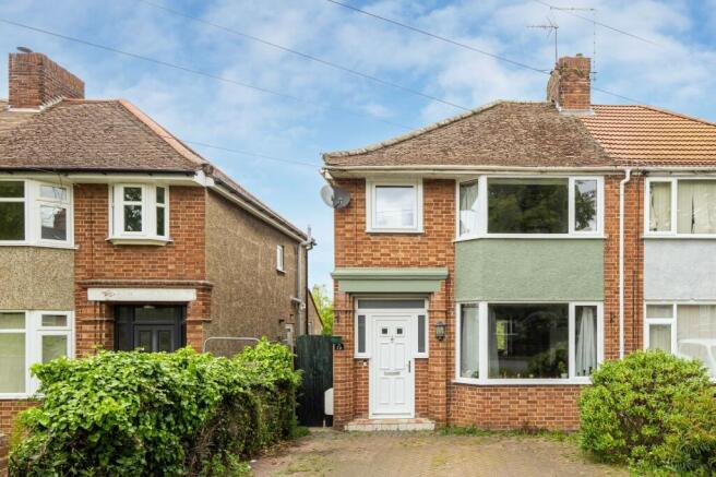 3 bed property, in Dell Road, £230,000