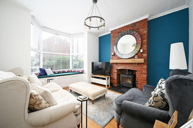 4 bed property, in Hunter House Road, £500,000