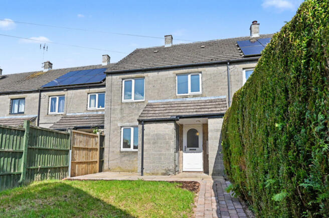 3 bed property, in The Hallsteads, £240,000