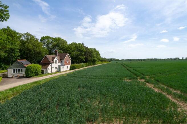3 bed property, in Ileden Lane, £635,000