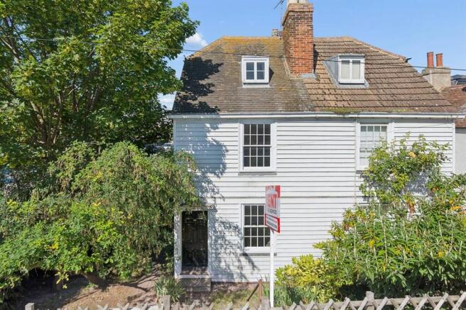 3 bed property, in Middle Wall, £395,000