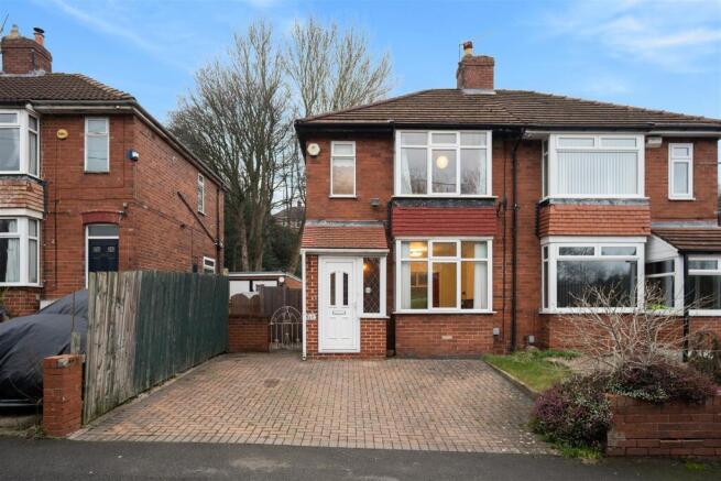 3 bed property, in Loxley Road, £230,000