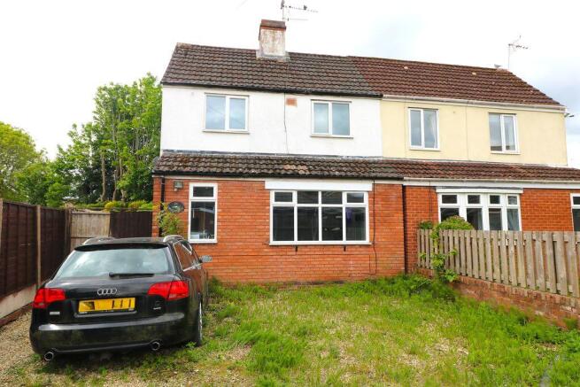 2 bed property, in Water Street, £150,000