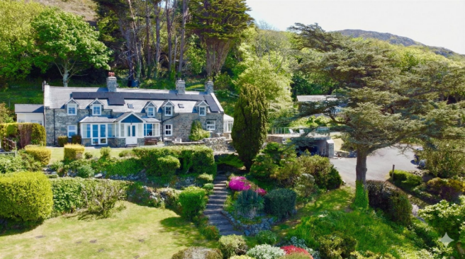 7 bed property, in Llanaber, £925,000