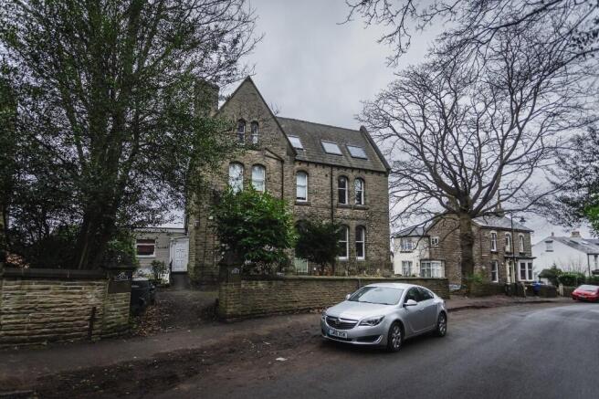 1 bed property, in Brincliffe Edge Road, £54,500