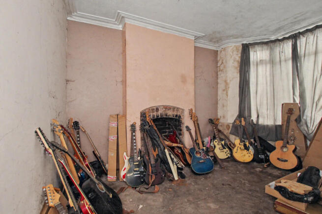 2 bed property, in 70 Furnival Street, £35,000