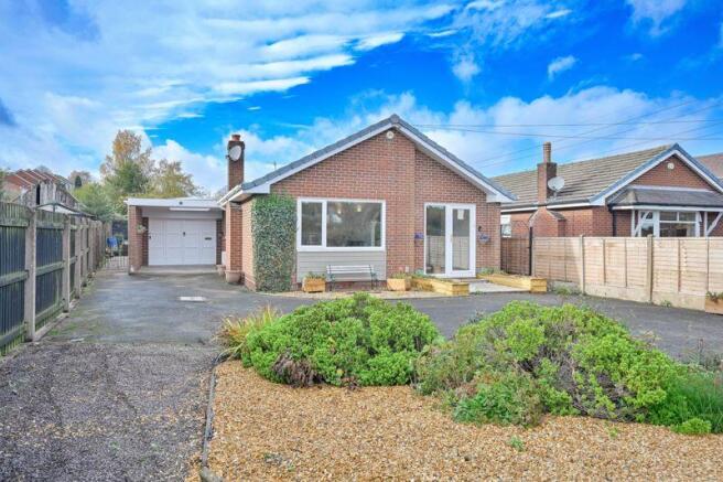 2 bed property, in Ogley Hay Road, £425,000