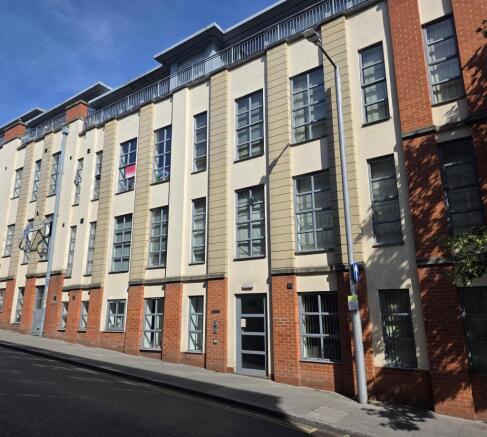 1 bed property, in E301 Castle Exchange, £65,000