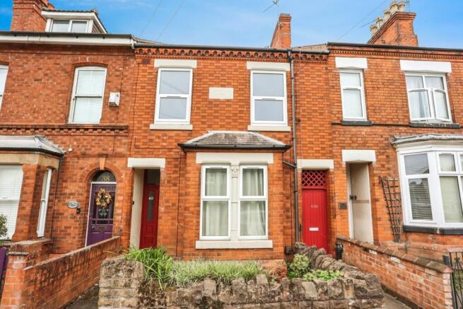 3 bed property, in Beacon Road, £210,000