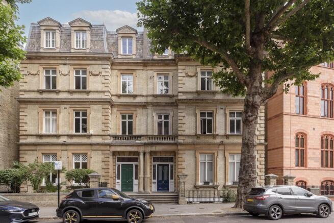 3 bed property, in Addison Road, £1,350,000